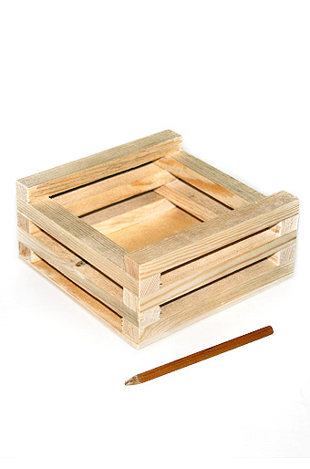 Подарочные Коробка деревянная 135/93 квадрат из брусков от производителя